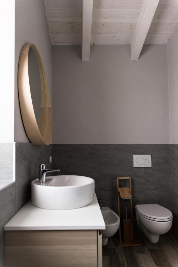 Via Mazzini B & B Vizzola Ticino Exterior photo